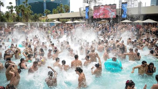 The Best Beach Clubs on the Las Vegas Strip